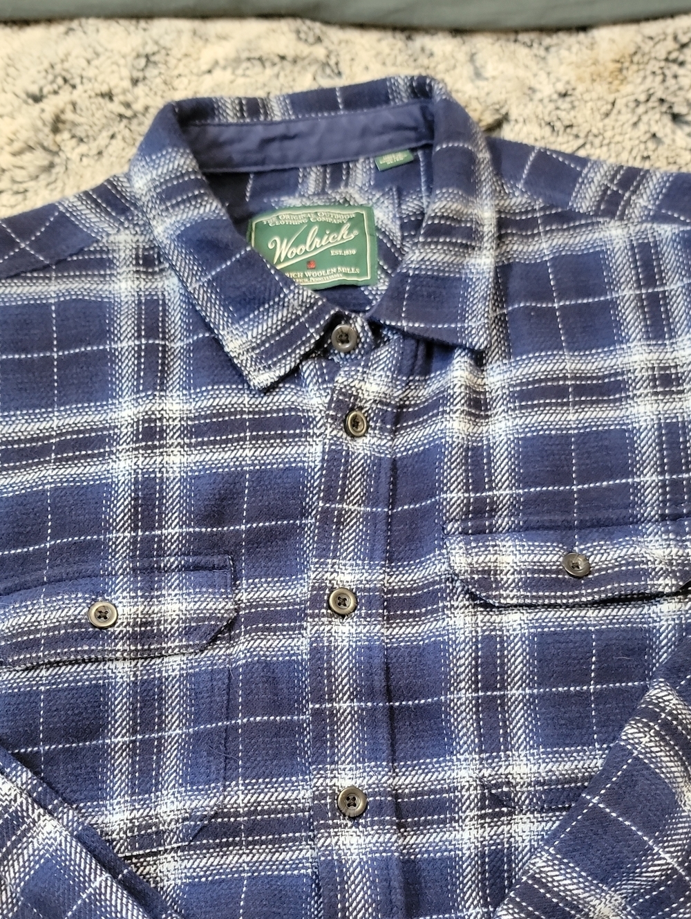 Woolrich Brawny Flannel Shirt Men XL Blue Ombre Plaid Heavyweight Shacket